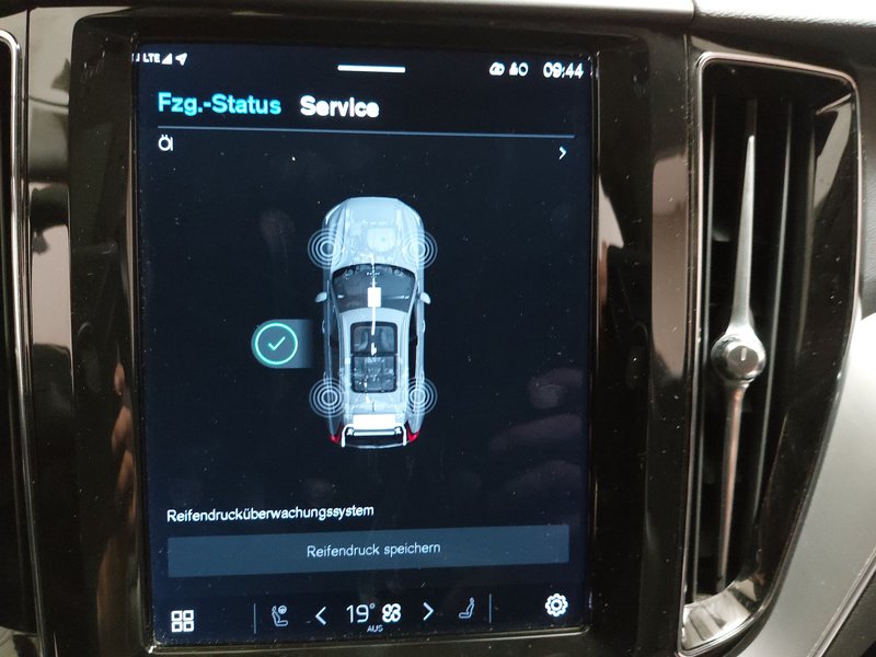 Volvo XC60 B4 Momentum Pro automatik • 360° kamera — 21