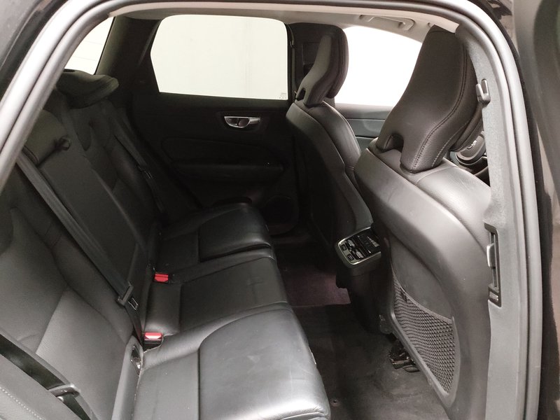 Volvo XC60 B4 Momentum Pro automatik • 360° kamera — 22