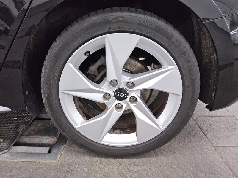 Audi A3 Sportback 30 TDI automatik S line • digitalni instrumenti — 11
