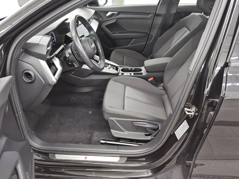 Audi A3 Sportback 30 TDI automatik S line • digitalni instrumenti — 9