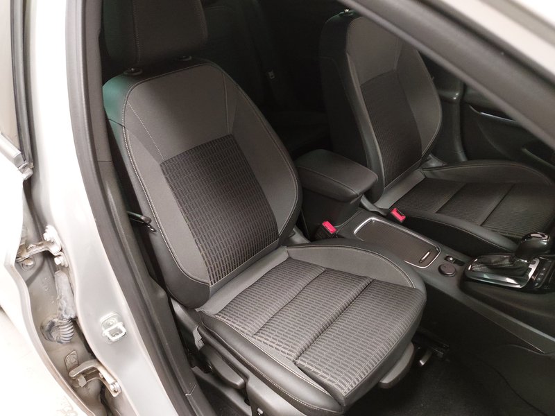 Opel Astra Sports Tourer Elegance automatik • krovni otvor • LED — 10