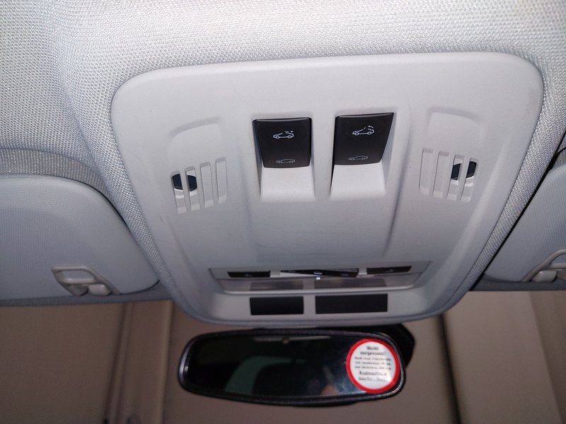 Opel Astra Sports Tourer Elegance automatik • krovni otvor • LED — 13