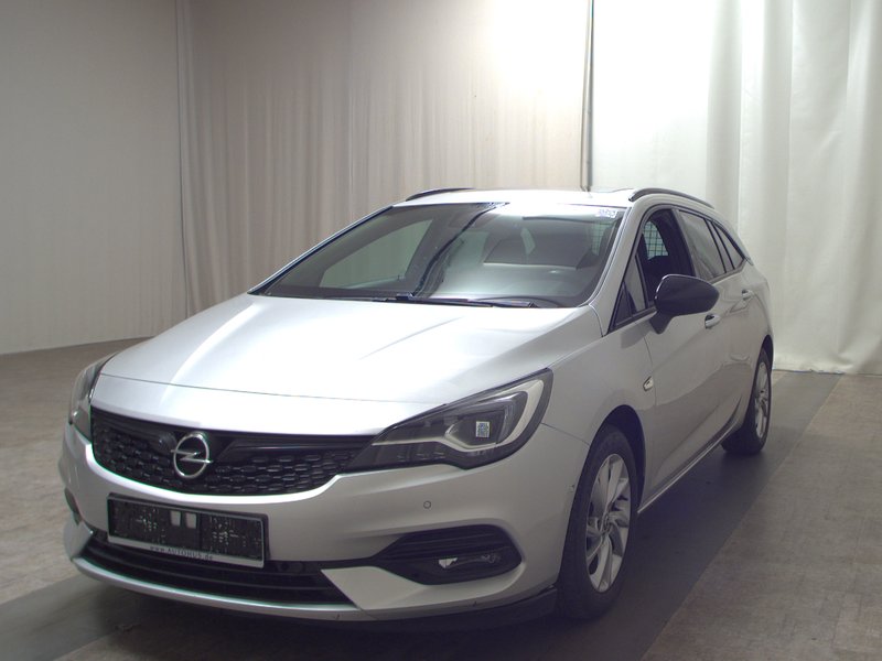 Opel Astra Sports Tourer Elegance automatik • krovni otvor • LED — 2