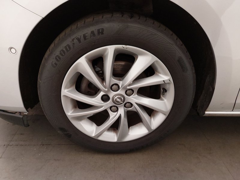 Opel Astra Sports Tourer Elegance automatik • krovni otvor • LED — 8