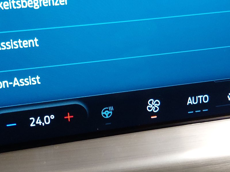 Ford Focus Turnier Titanium automatik • ACC • LED — 15