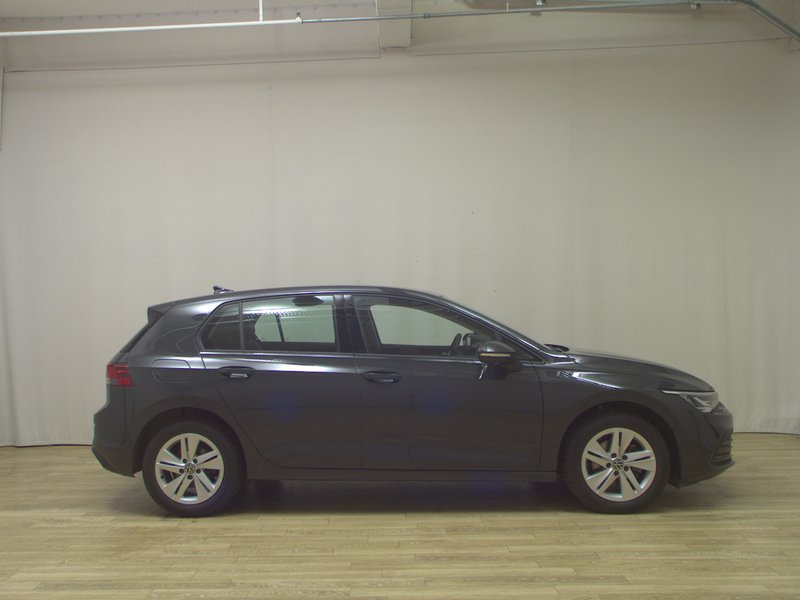 Volkswagen Golf 2.0 TDI automatik Life • ACC • LED