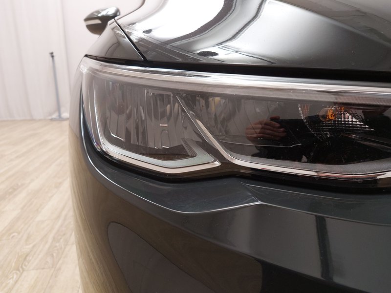 Volkswagen Golf 2.0 TDI automatik Life • ACC • LED — 15