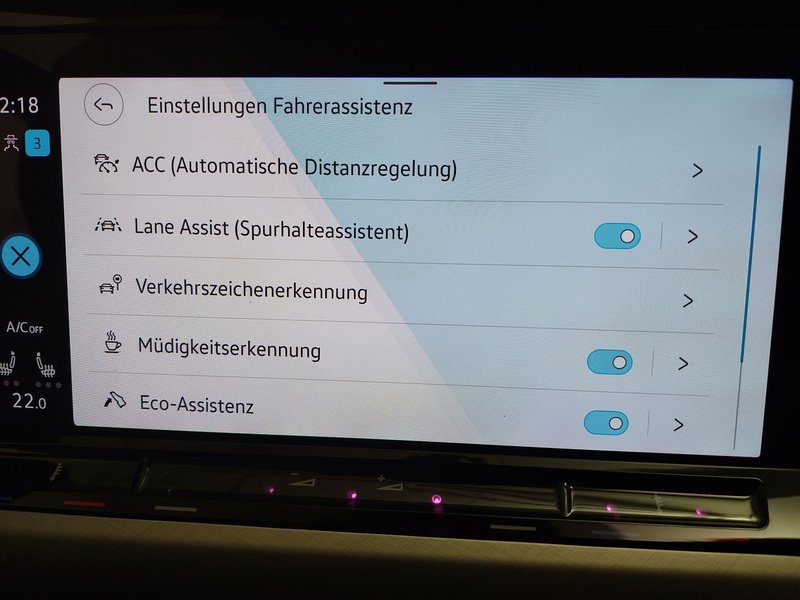 Volkswagen Golf 2.0 TDI automatik Life • ACC • LED — 20