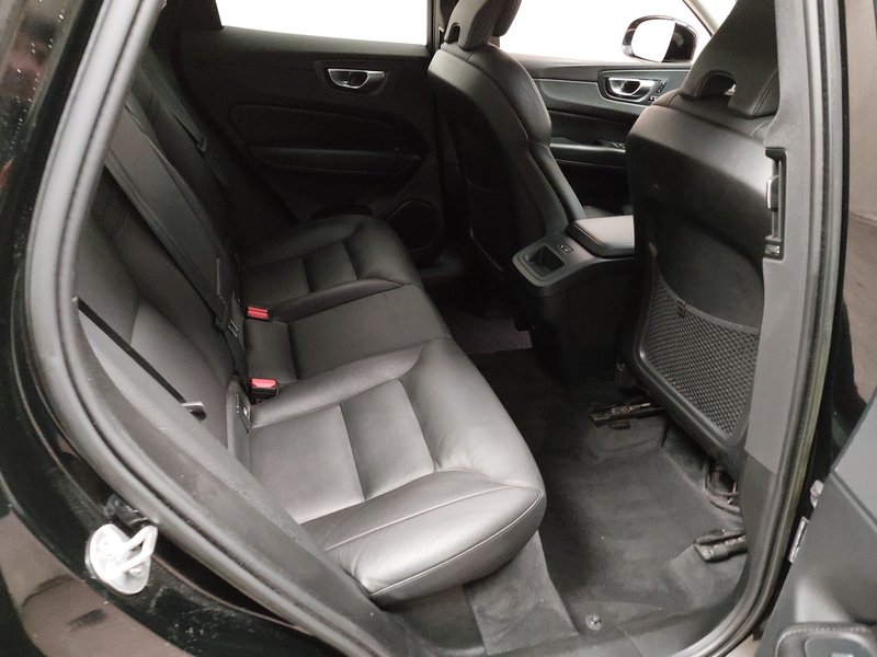 Volvo XC60 B4 D AWD automatik Plus Bright • ACC • 360° kamera — 12