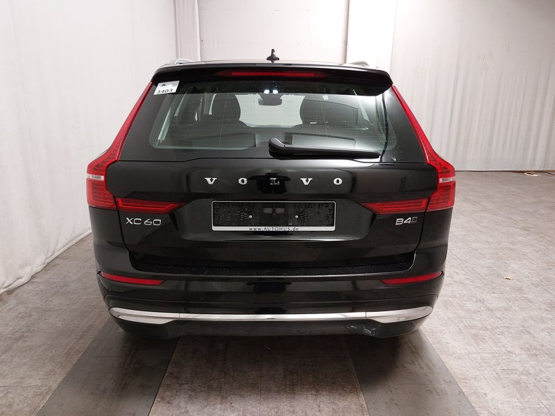 Volvo XC60 B4 D AWD automatik Plus Bright • ACC • 360° kamera — 14