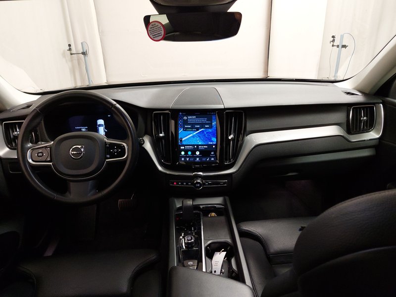 Volvo XC60 B4 D AWD automatik Plus Bright • ACC • 360° kamera — 17