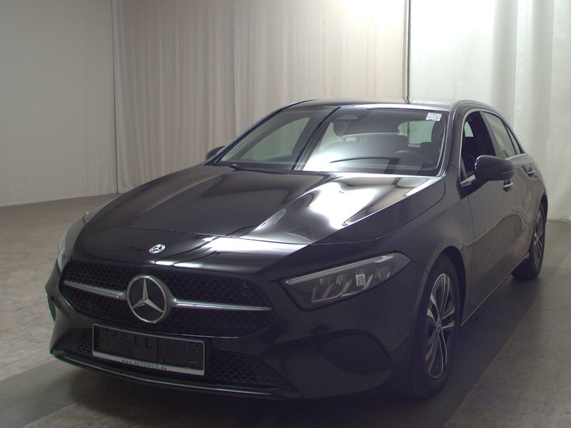 Mercedes-Benz A 200 d automatik Progressive • ACC • Full LED — 2
