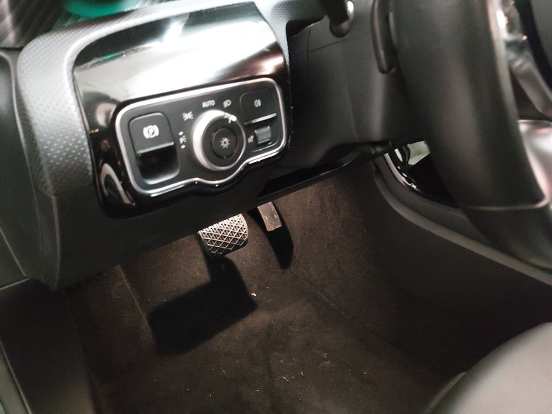 Mercedes-Benz A 200 d automatik Progressive • ACC • Full LED — 7