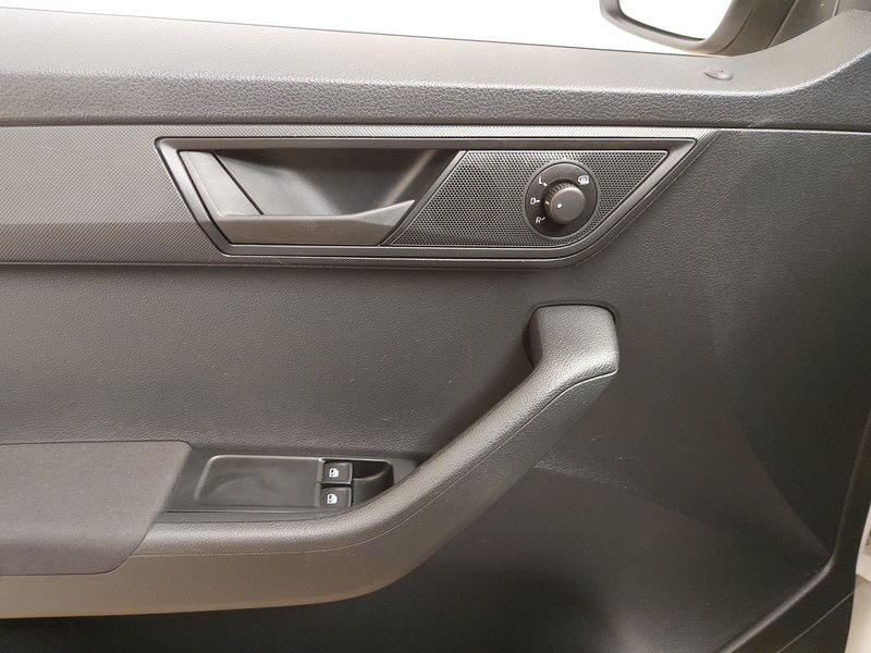 Škoda Fabia 1.0 • AHK — 5