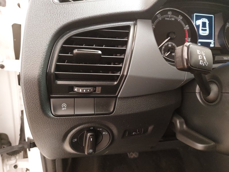 Škoda Fabia 1.0 • AHK — 7