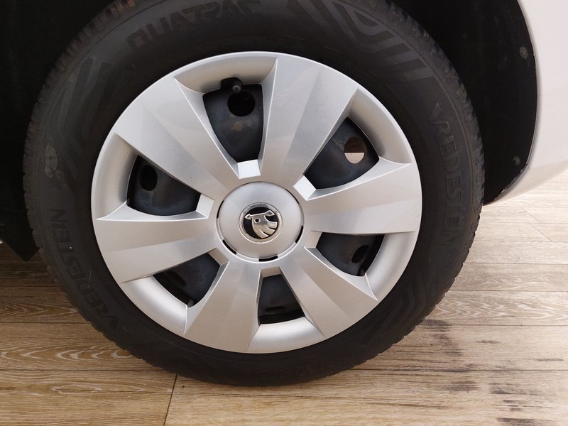 Škoda Fabia 1.0 • AHK — 8