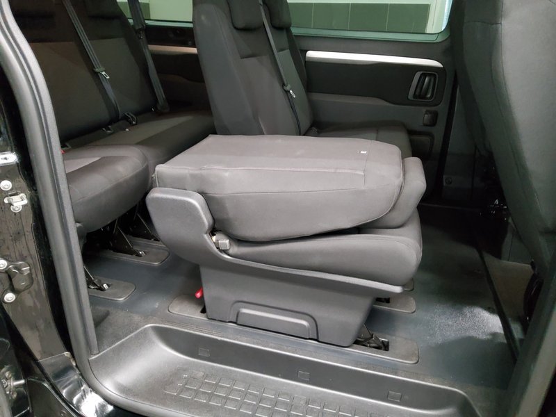 Peugeot Traveller 2.0 BlueHDi Business-Line automatik • AHK • grijanje sjedala — 12