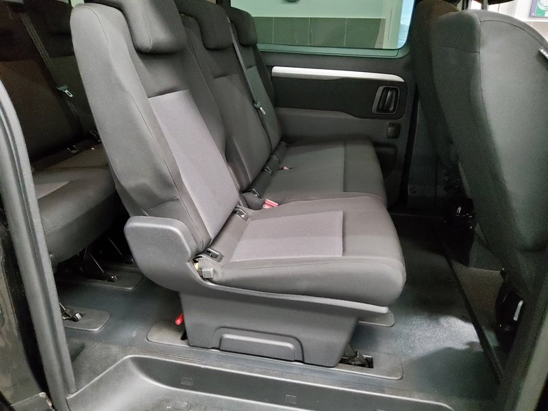 Peugeot Traveller 2.0 BlueHDi Business-Line automatik • AHK • grijanje sjedala — 13