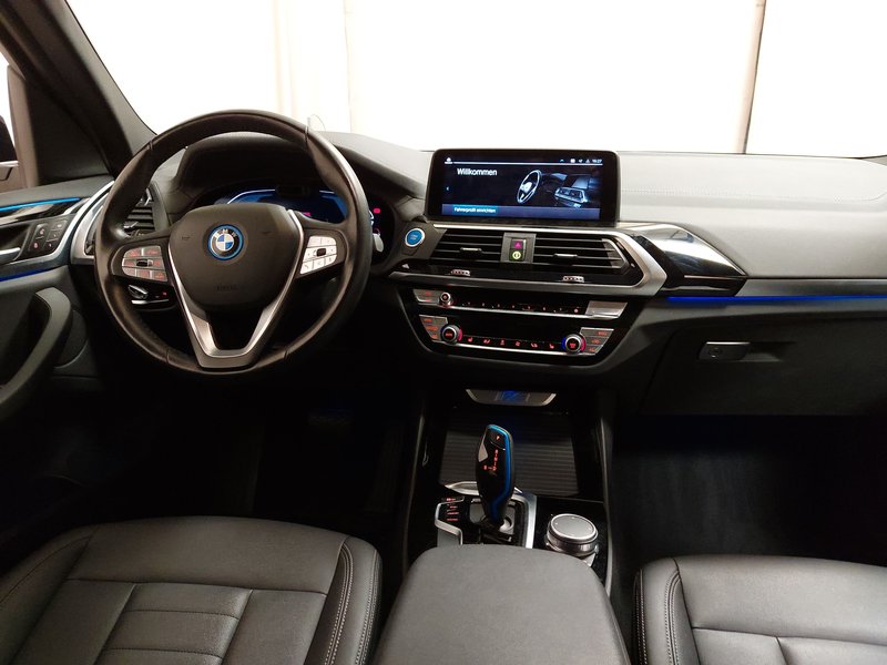 BMW iX3 Inspiring • LED • električna peta vrata — 18
