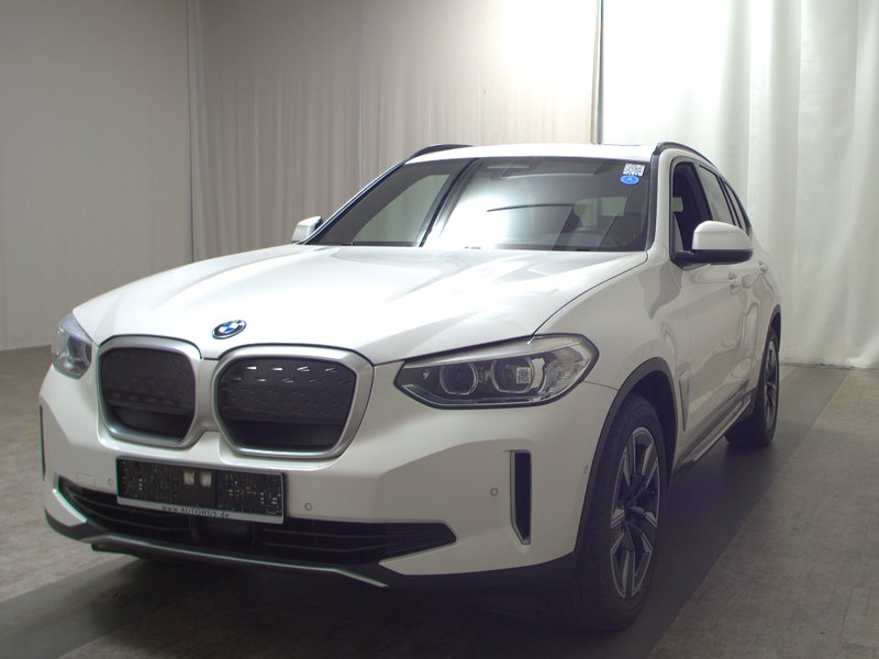 BMW iX3 Inspiring • LED • električna peta vrata — 2