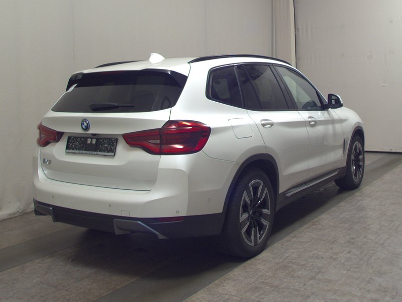 BMW iX3 Inspiring • LED • električna peta vrata — 4