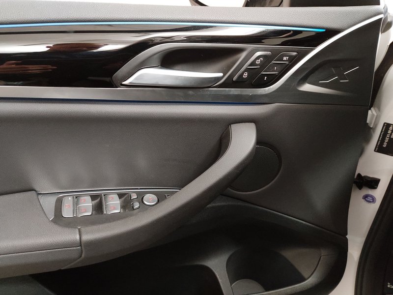 BMW iX3 Inspiring • LED • električna peta vrata — 5