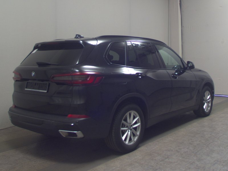 BMW X5 xDrive30d automatik • koža • ACC — 4
