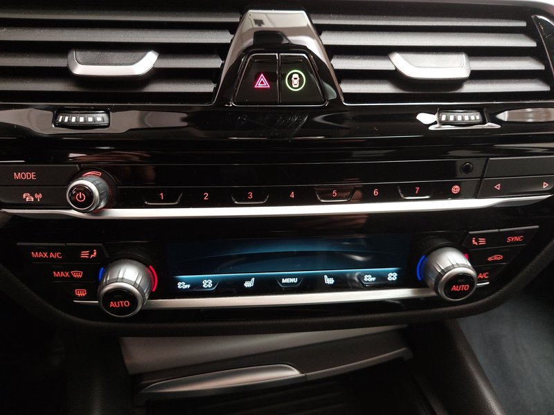 BMW 530e Touring automatik • ACC • električna vrata prtljažnika — 15
