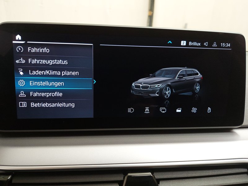 BMW 530e Touring automatik • ACC • električna vrata prtljažnika — 21