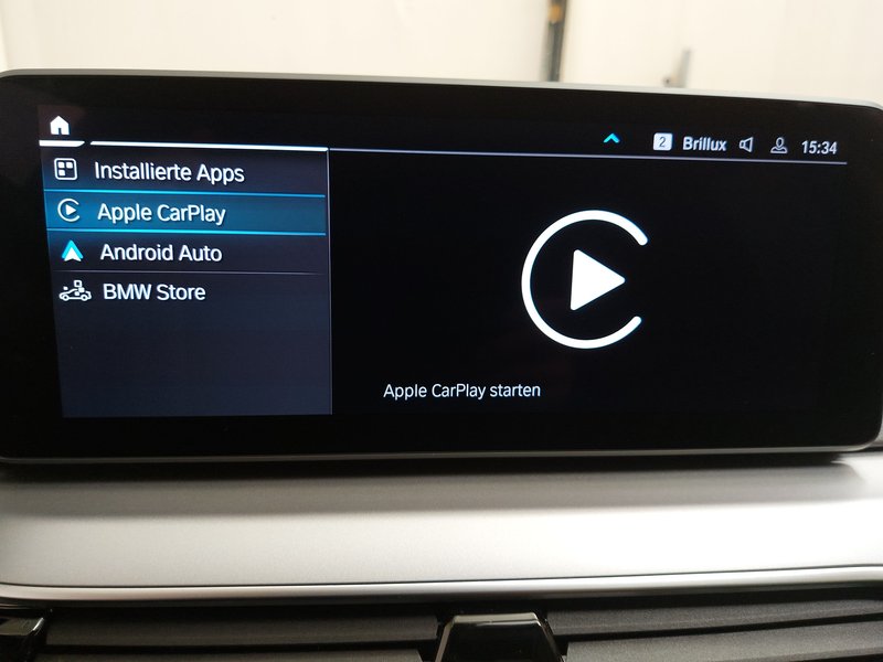 BMW 530e Touring automatik • ACC • električna vrata prtljažnika — 22