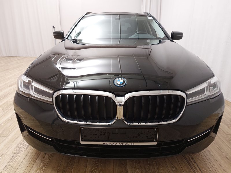 BMW 530e Touring automatik • ACC • električna vrata prtljažnika — 9