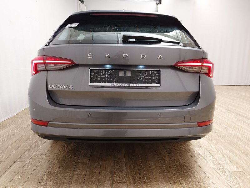 Škoda Octavia Combi 2.0 TDI automatik Style • HUD • Full LED — 14