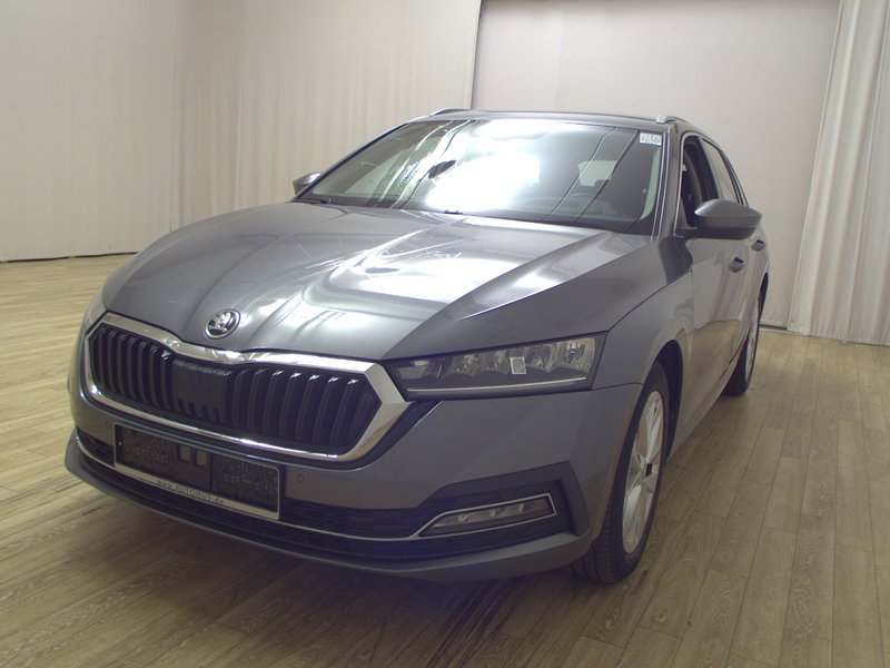 Škoda Octavia Combi 2.0 TDI automatik Style • HUD • Full LED — 2