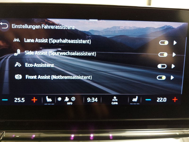 Škoda Octavia Combi 2.0 TDI automatik Style • HUD • Full LED — 21