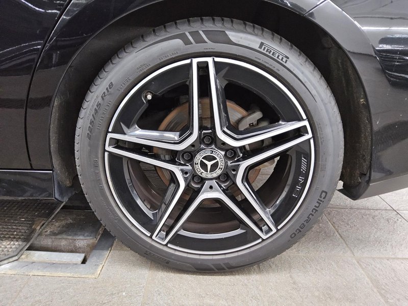 Mercedes-Benz CLA 220 d 4MATIC Shooting Brake automatik AMG Line • ACC • LED — 11