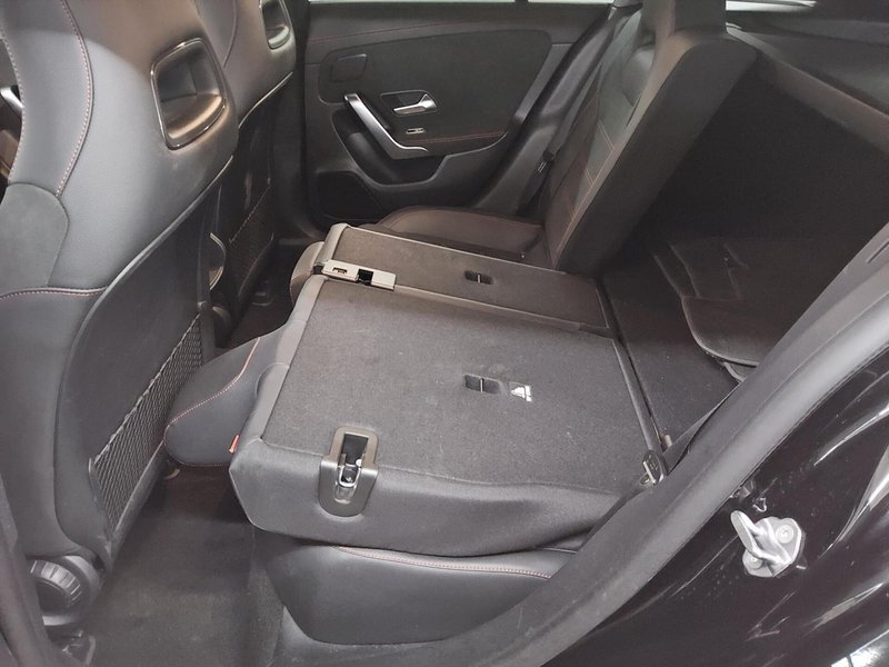 Mercedes-Benz CLA 220 d 4MATIC Shooting Brake automatik AMG Line • ACC • LED — 13