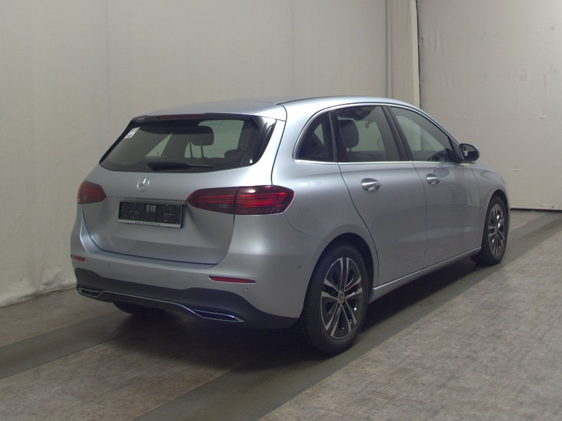 Mercedes-Benz B 200 d Progressive automatik • el. vrata prtljažnika • LED — 4