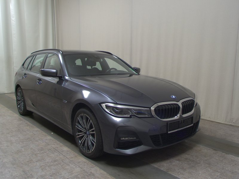 BMW 330e Touring automatik M Sport • HUD • Laser LED — 3
