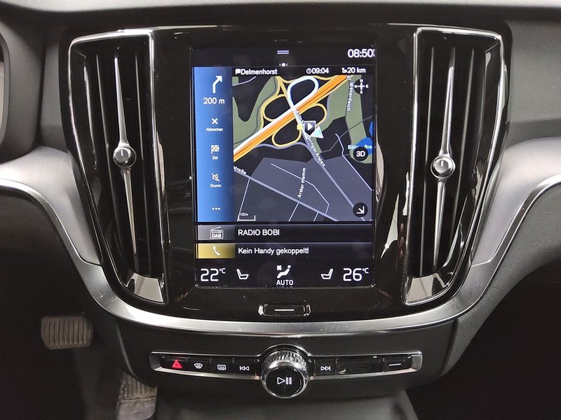 Volvo V60 B4 D automatik Momentum • električna peta vrata • LED — 7