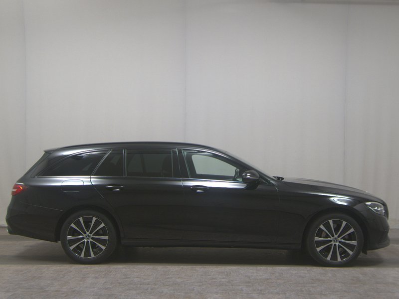 Mercedes-Benz E 300 e karavan automatik Avantgarde • panorama • ACC