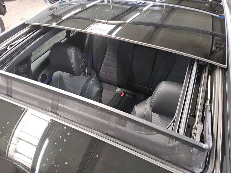 Mercedes-Benz E 300 e karavan automatik Avantgarde • panorama • ACC — 12