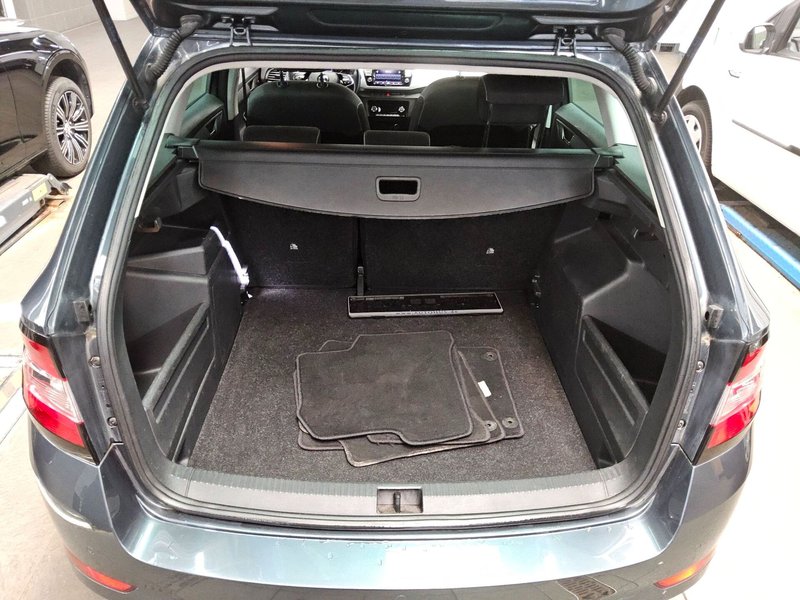 Škoda Fabia Kombi 1.0 TSI Ambition — 11