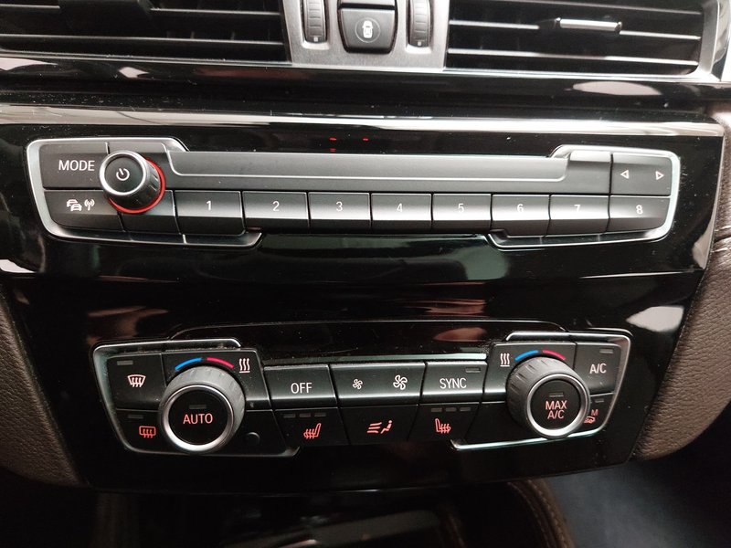 BMW X2 xDrive20d automatik Advantage • ACC • el. peta vrata — 15