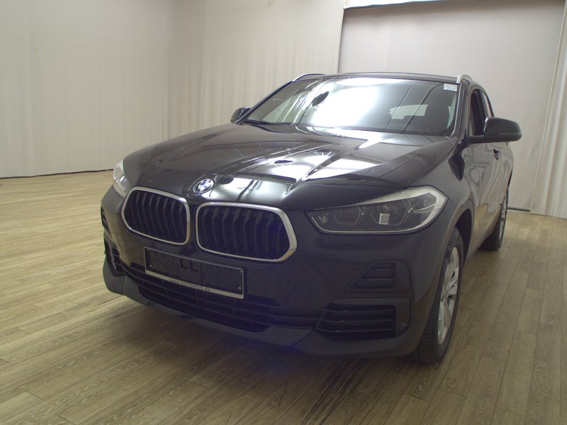BMW X2 xDrive20d automatik Advantage • ACC • el. peta vrata — 2