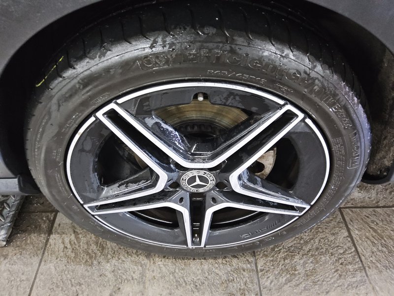 Mercedes-Benz E 220 d 4MATIC karavan automatik • ACC • AHK — 11