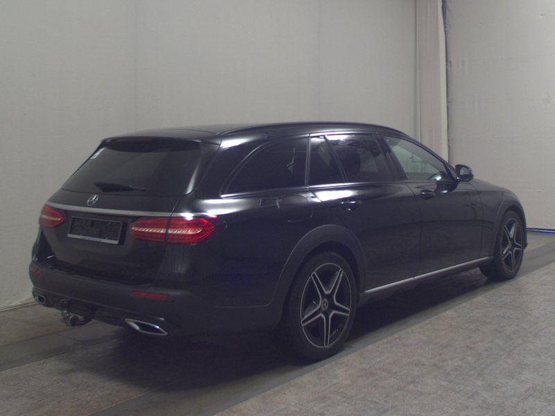 Mercedes-Benz E 220 d 4MATIC karavan automatik • ACC • AHK — 4