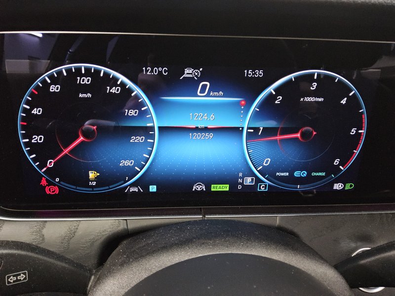 Mercedes-Benz E 220 d 4MATIC karavan automatik • ACC • AHK — 8