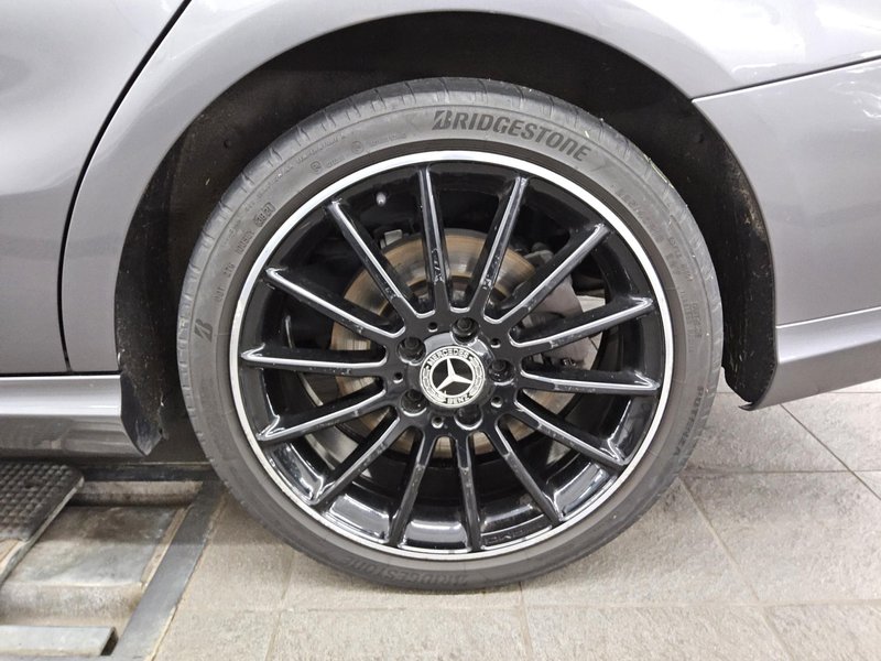 Mercedes-Benz CLA 220 Shooting Brake 4MATIC automatik Urban • LED — 10