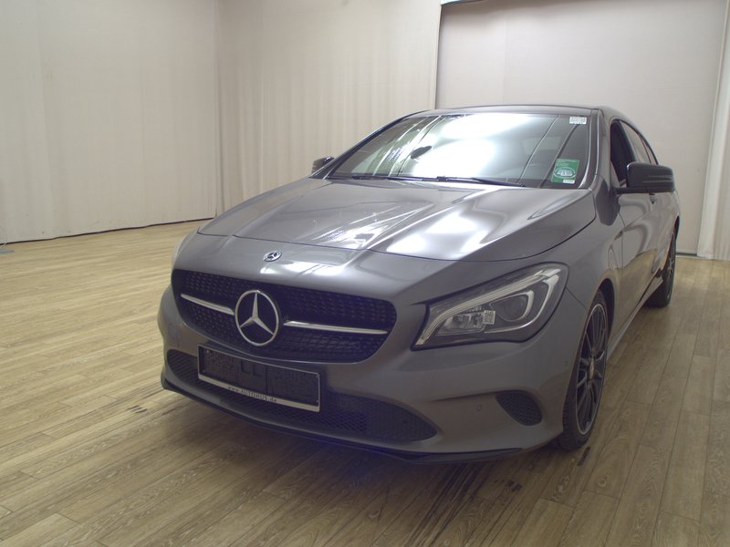 Mercedes-Benz CLA 220 Shooting Brake 4MATIC automatik Urban • LED — 2