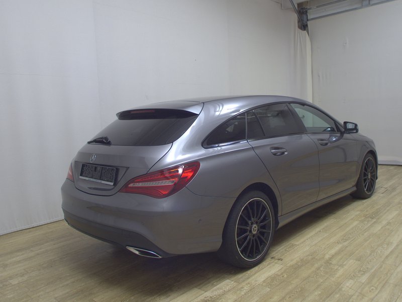 Mercedes-Benz CLA 220 Shooting Brake 4MATIC automatik Urban • LED — 4
